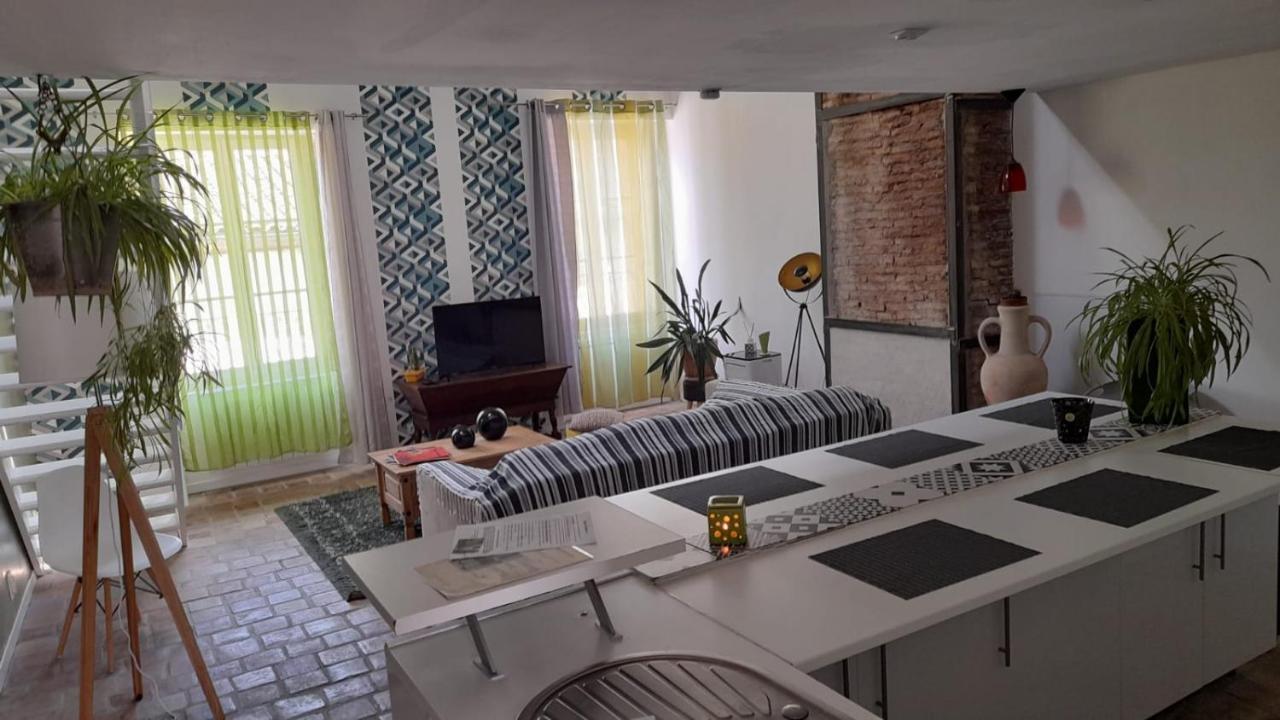 Tournus Castrum Romain- Loft 90M2 - 3 Etoiles - Petit Box Velo - 5Mn Autoroute Kültér fotó
